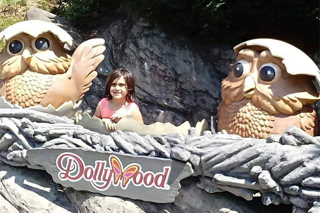 Lanie at Dollywood.